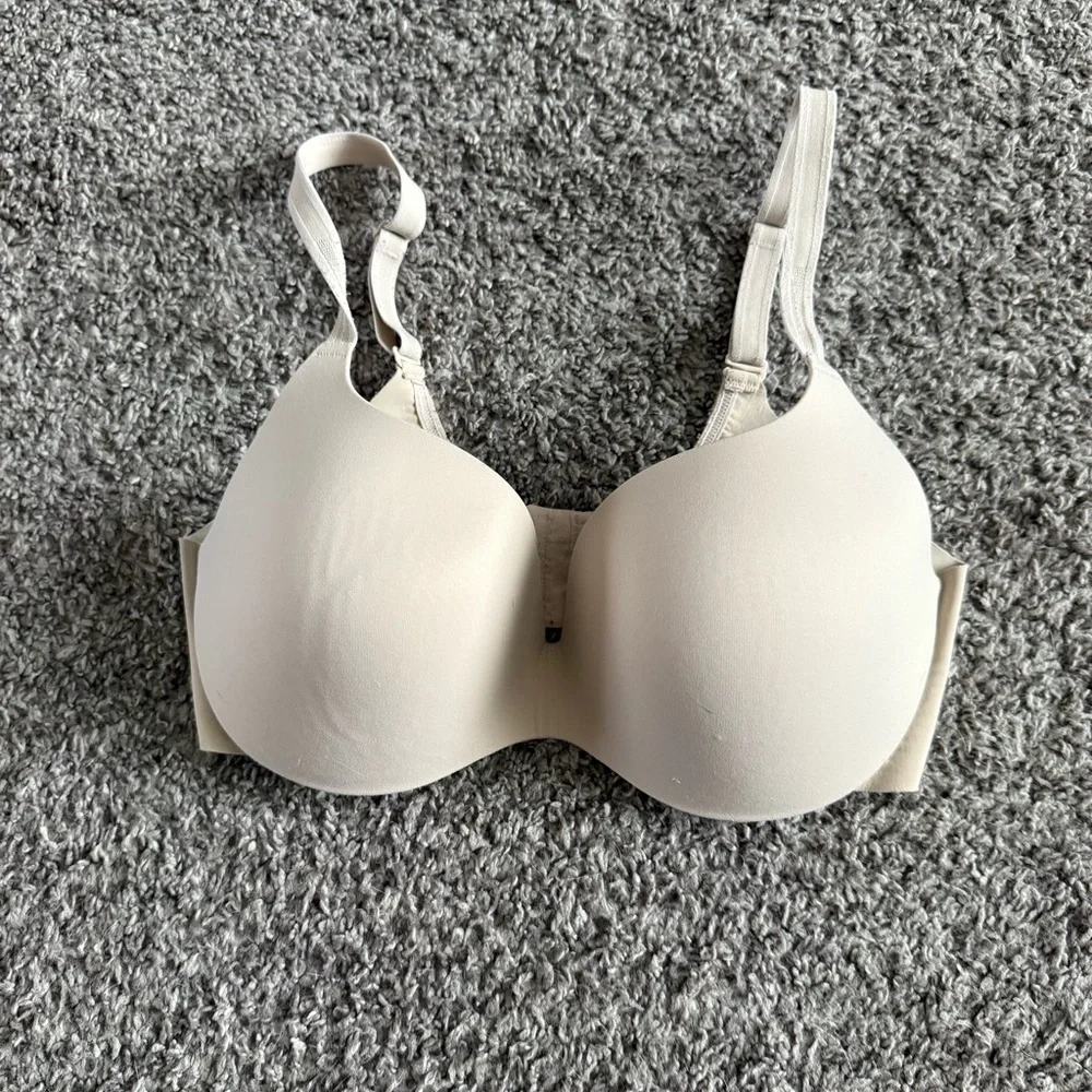 Maidenform Seamless Light Beige Bra - Picture 4 of 4